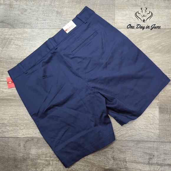 Izod Flat Front Shorts Size 2 - Picture 7 of 7